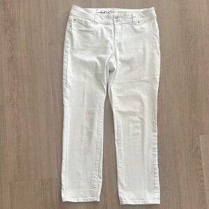 INC International Concepts Straight Leg Curvy Fit Crop White Denim Jeans 8